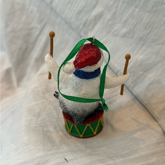 Danbury Mint Baby Animal Penguin Christmas Ornament - Picture 2 of 2